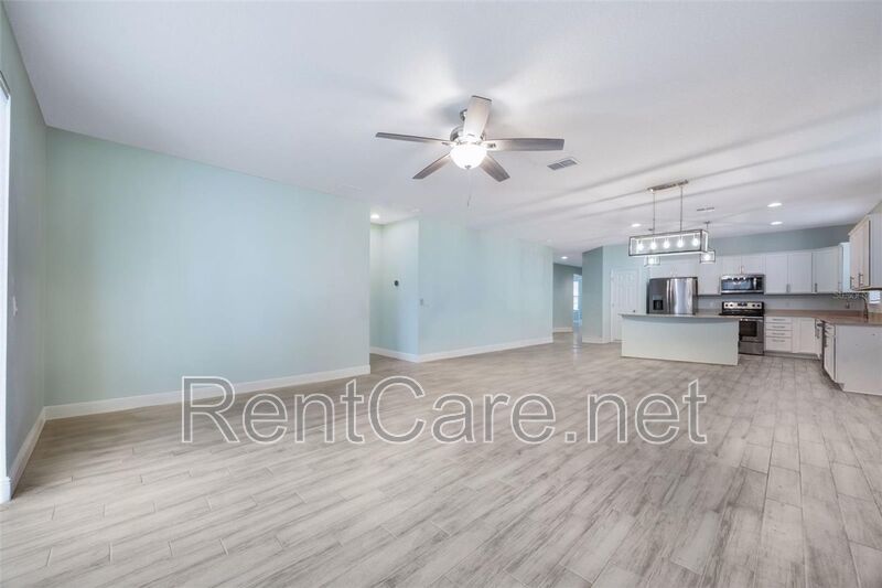 Gorgeous 3/2 in St. Cloud with fence enclosed yard and 3 car garage!  Available Now! property image