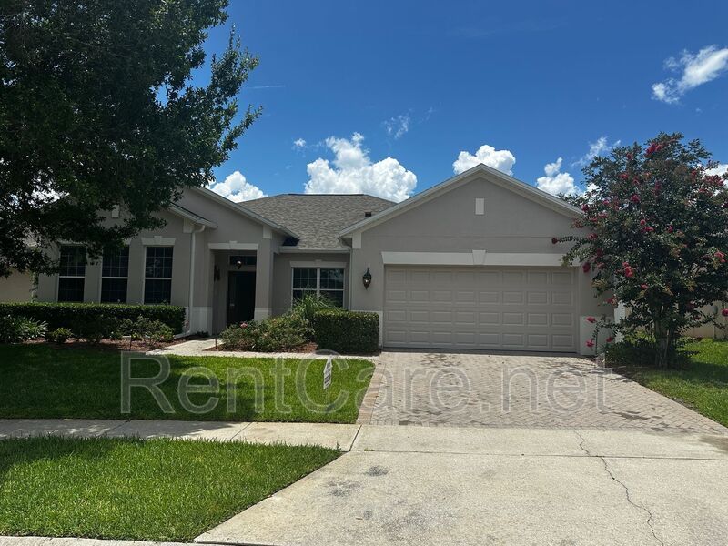 Gorgeous 4/2 in Apopka with Solar Panels!  Available Now! property image