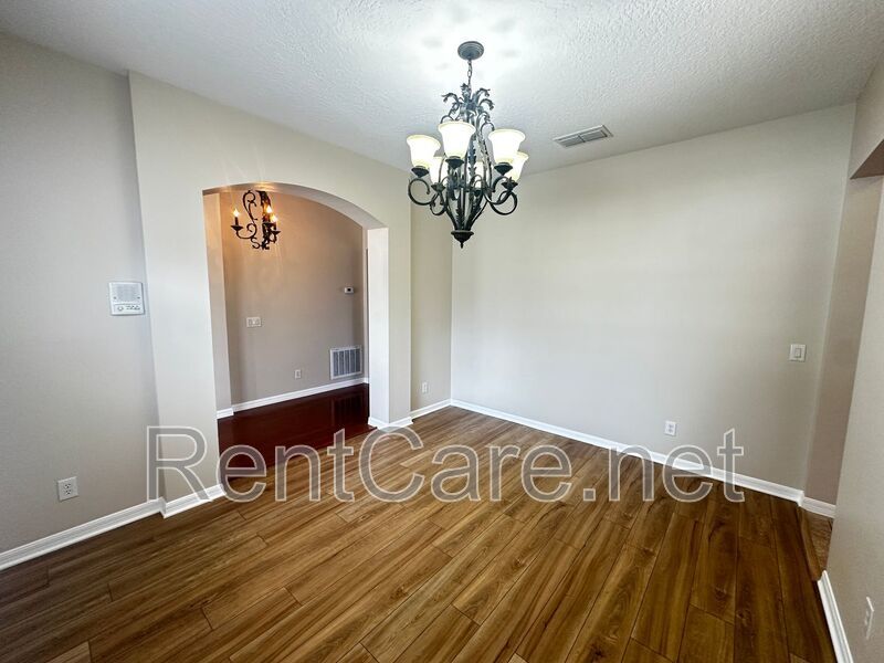 Gorgeous 4/2 in Apopka with Solar Panels!  Available Now! property image