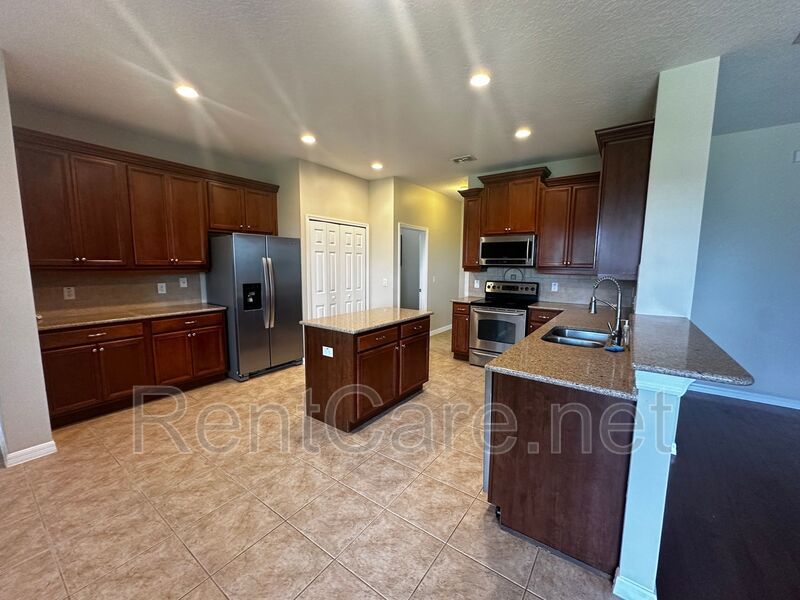 Gorgeous 4/2 in Apopka with Solar Panels!  Available Now! property image