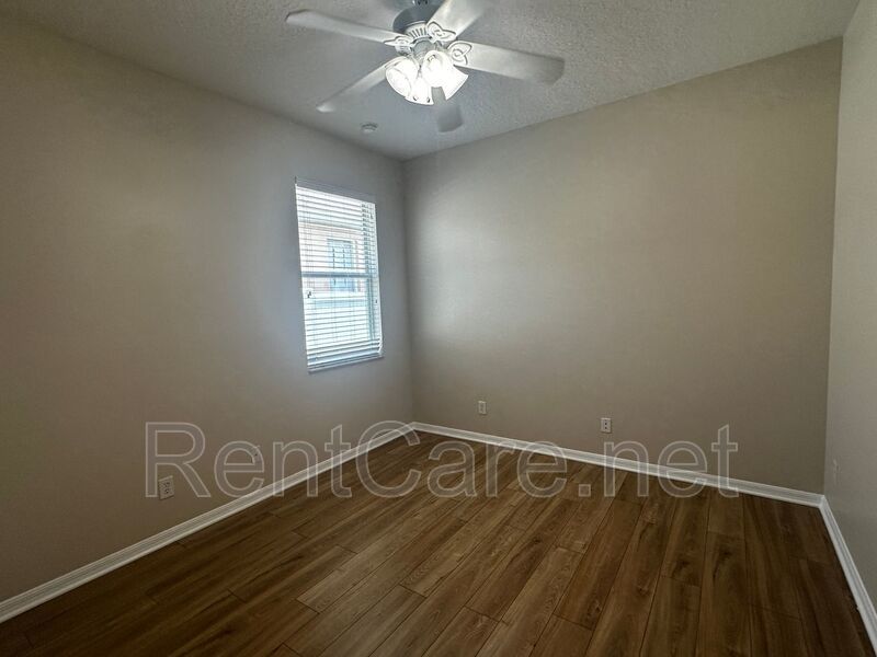 Gorgeous 4/2 in Apopka with Solar Panels!  Available Now! property image
