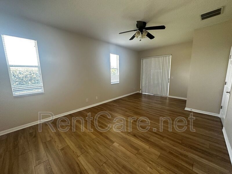 Gorgeous 4/2 in Apopka with Solar Panels!  Available Now! property image