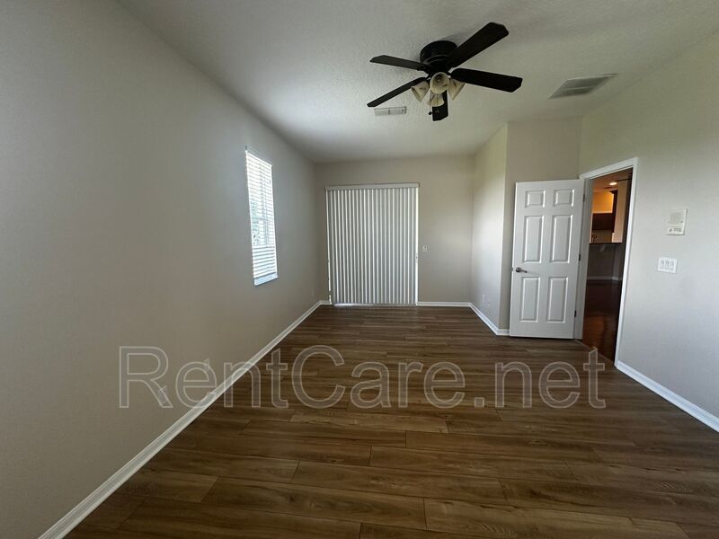 Gorgeous 4/2 in Apopka with Solar Panels!  Available Now! property image