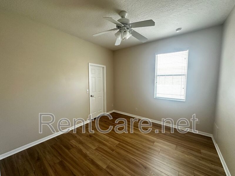 Gorgeous 4/2 in Apopka with Solar Panels!  Available Now! property image