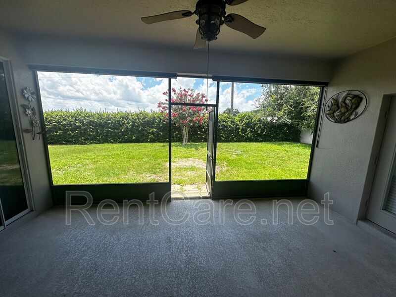 Gorgeous 4/2 in Apopka with Solar Panels!  Available Now! property image