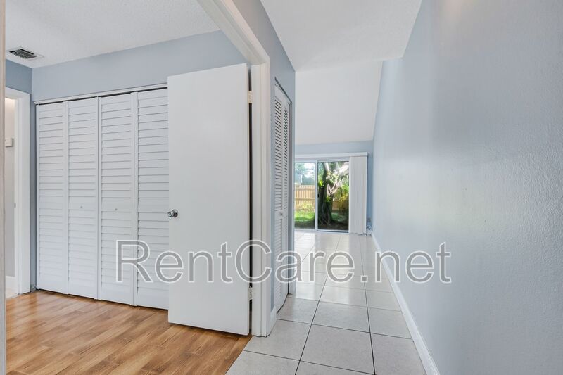 Recently Renovated 2/1 Condo in Winter Park! property image