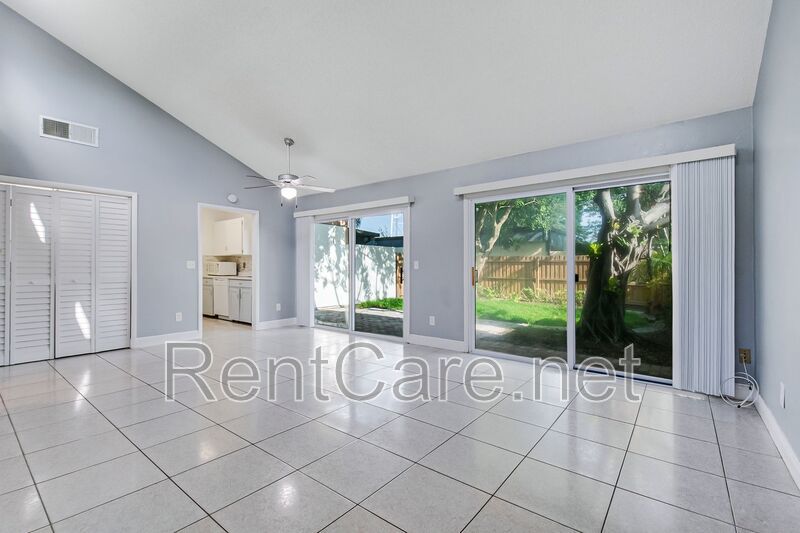 Recently Renovated 2/1 Condo in Winter Park! property image