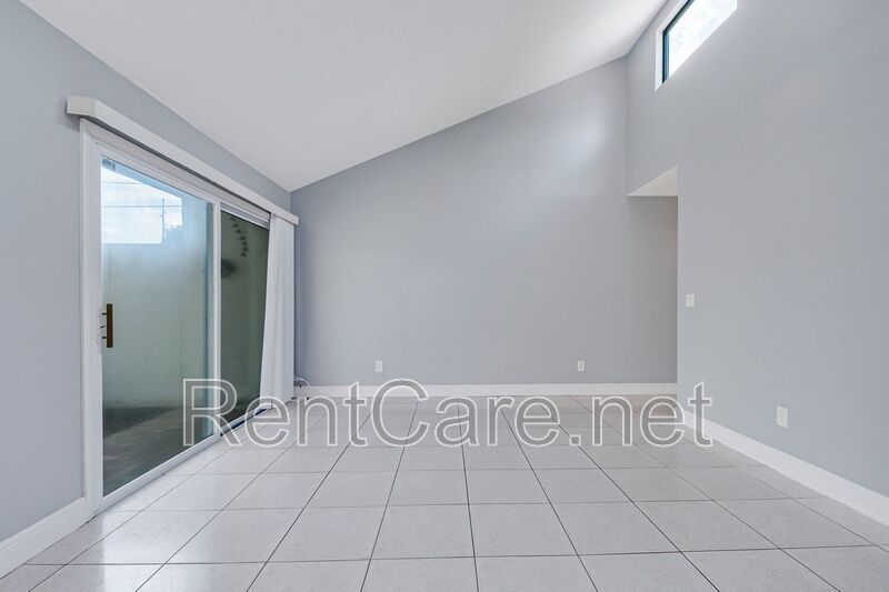 Recently Renovated 2/1 Condo in Winter Park! property image
