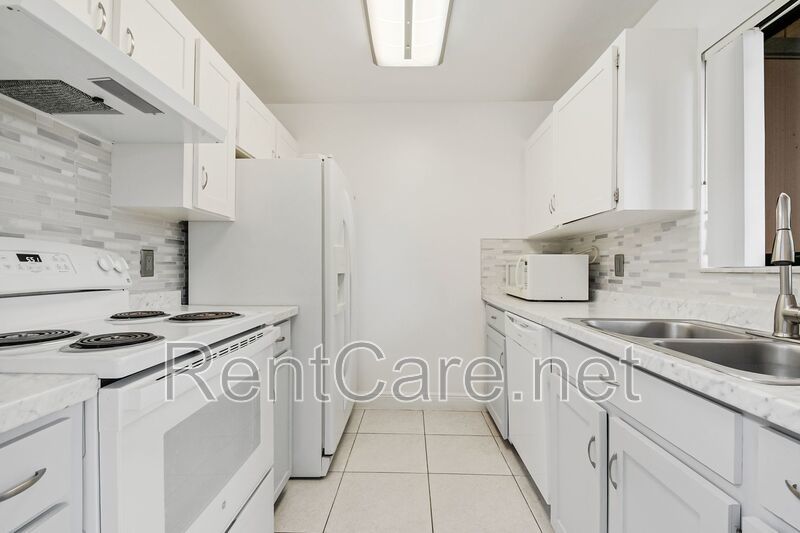 Recently Renovated 2/1 Condo in Winter Park! property image