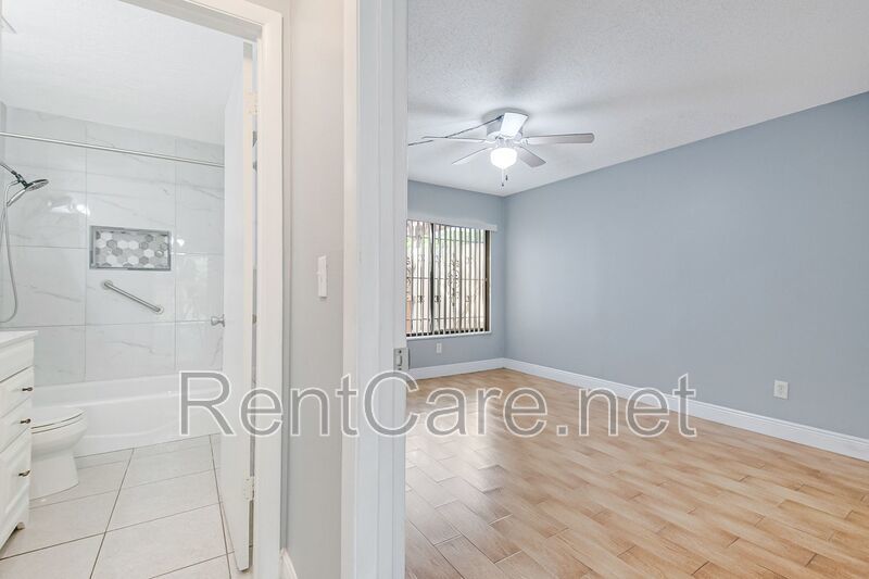 Recently Renovated 2/1 Condo in Winter Park! property image