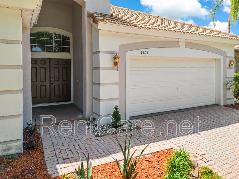 Gorgeous 3/2 with private pool in the Gated and Guarded Reserve at Belmere! property image