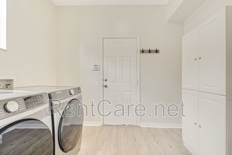 Gorgeous 3/2 with private pool in the Gated and Guarded Reserve at Belmere! property image