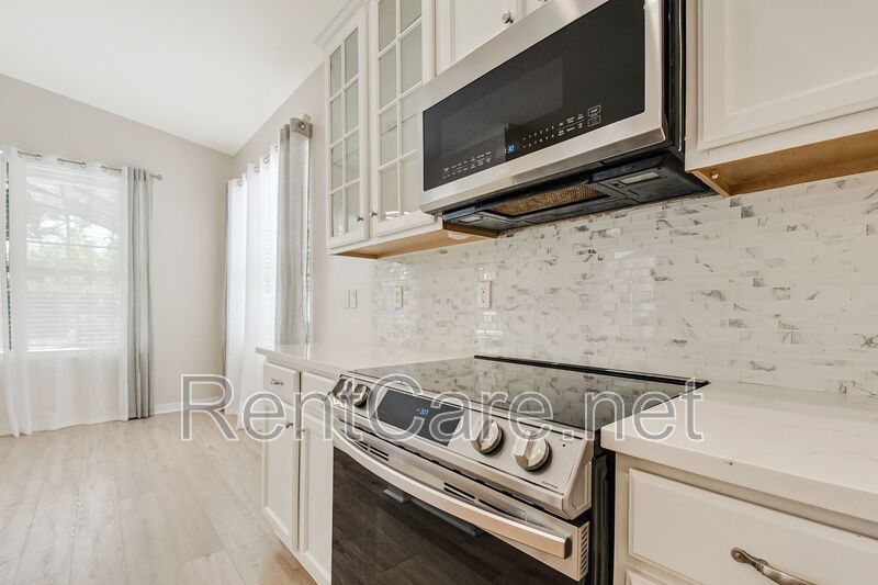 Gorgeous 3/2 with private pool in the Gated and Guarded Reserve at Belmere! property image