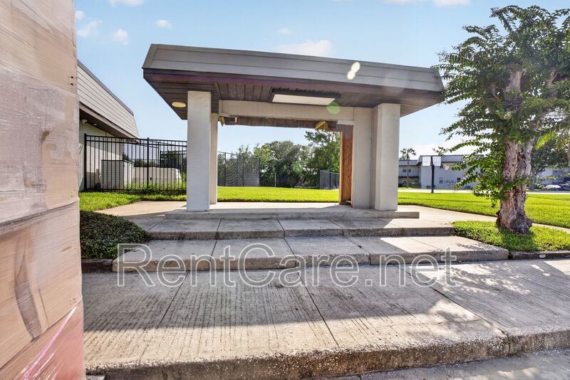 Well appointed 2/2  1st floor condo in beautiful Winter Garden. Available Now! property image