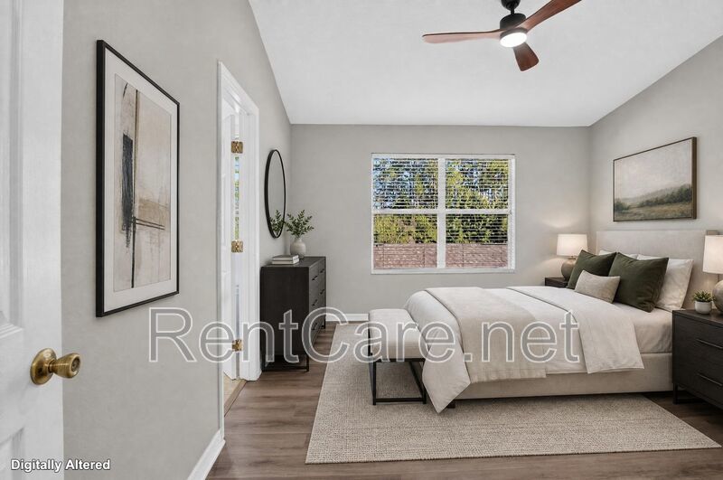Stunning 3/2.5 corner townhome in Lake Reams with 2 car garage! Available Now! property image