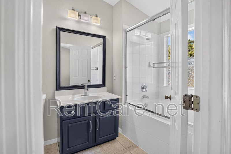 Stunning 3/2.5 corner townhome in Lake Reams with 2 car garage! Available Now! property image