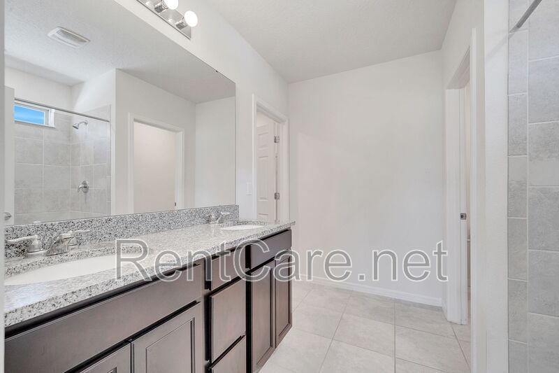 Lovely 4/2 in Davenport! Available now! property image