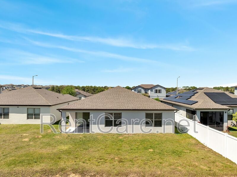 Lovely 4/2 in Davenport! Available now! property image