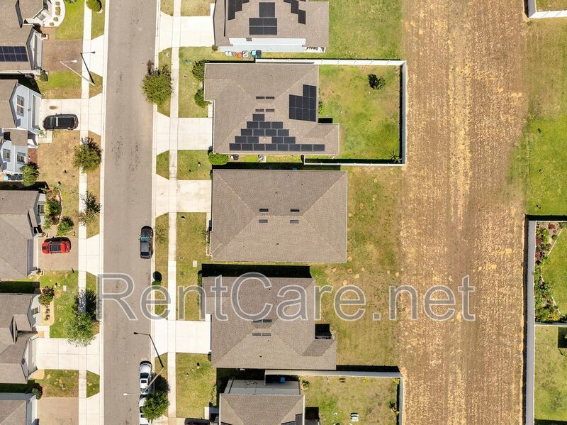 Lovely 4/2 in Davenport! Available now! property image