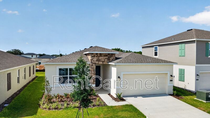 Stunning new construction 3/2 in Wynnstone Gated Community of Davenport.  Available now! property image