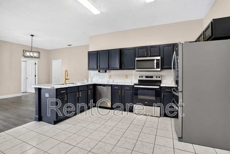 Renovated 4/2 Pool home in Poinciana! property image