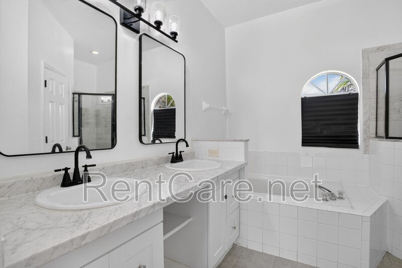 Renovated 4/2 Pool home in Poinciana! property image