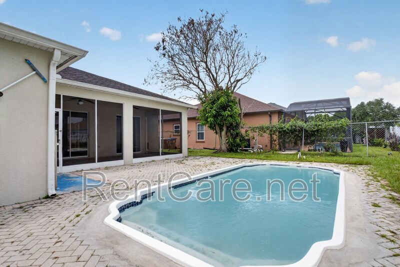 Renovated 4/2 Pool home in Poinciana! property image