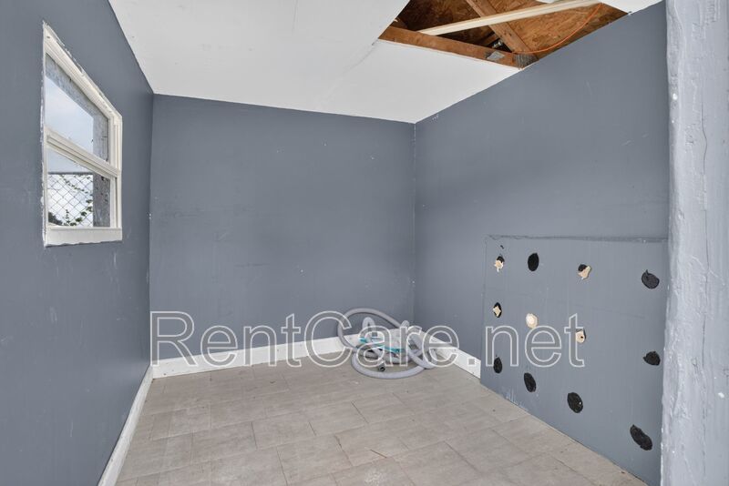 Renovated 4/2 Pool home in Poinciana! property image
