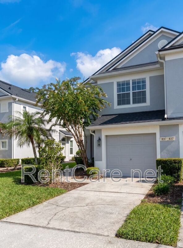 Avalon Park area - 3/2.5 with attached 1 car garage. Avail. Now property image