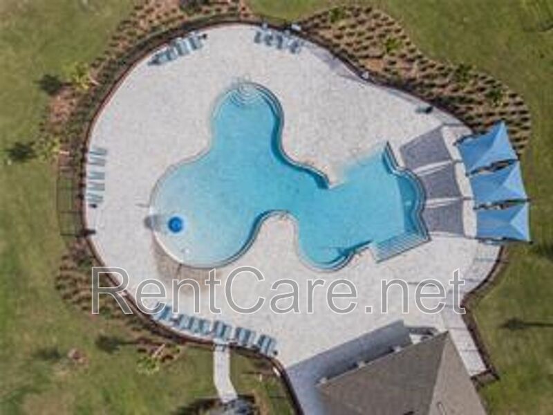 Modern 4/2 House in Lake Deer Estates Available Now! property image