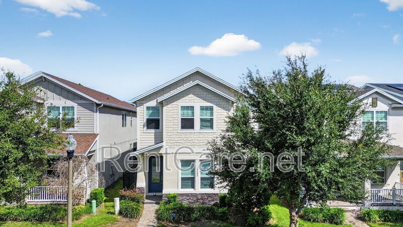 Stunning 4/3.5 home with an office and fence enclosed yard! Located at the Enclave at Hamlin and available for immediate occupancy! property image