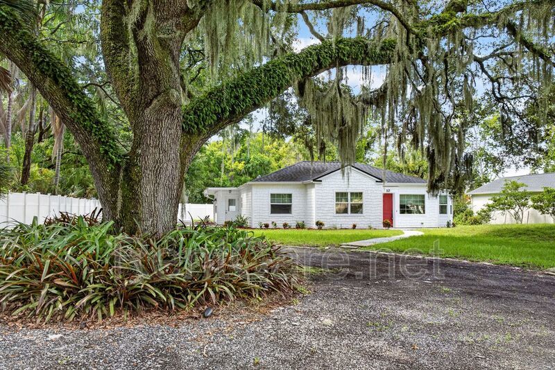 Stunning Historic 3/2 In the heart of Downtown Winter Garden! Available Now! property image