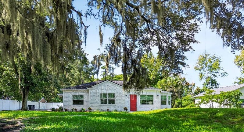Stunning Historic 3/2 In the heart of Downtown Winter Garden! Available Now! property image
