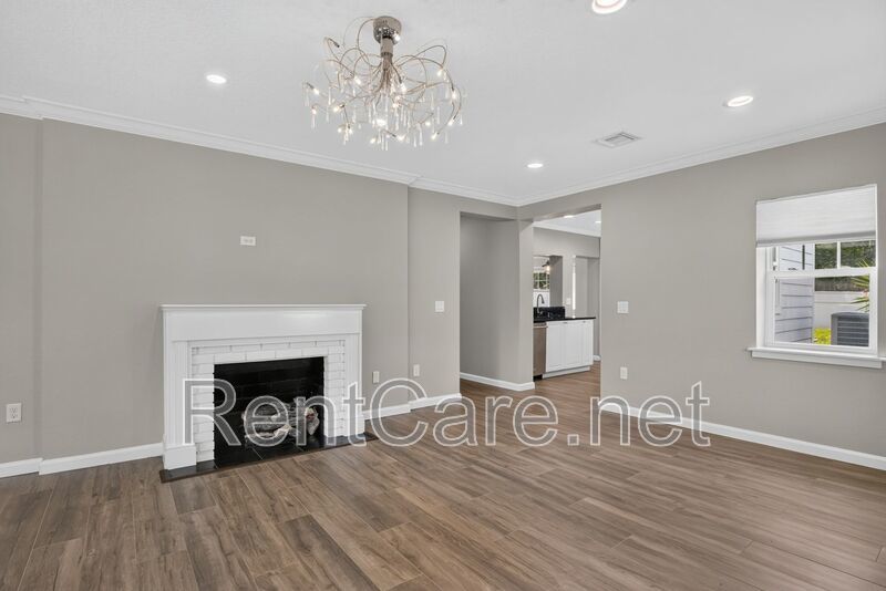 Stunning Historic 3/2 In the heart of Downtown Winter Garden! Available Now! property image