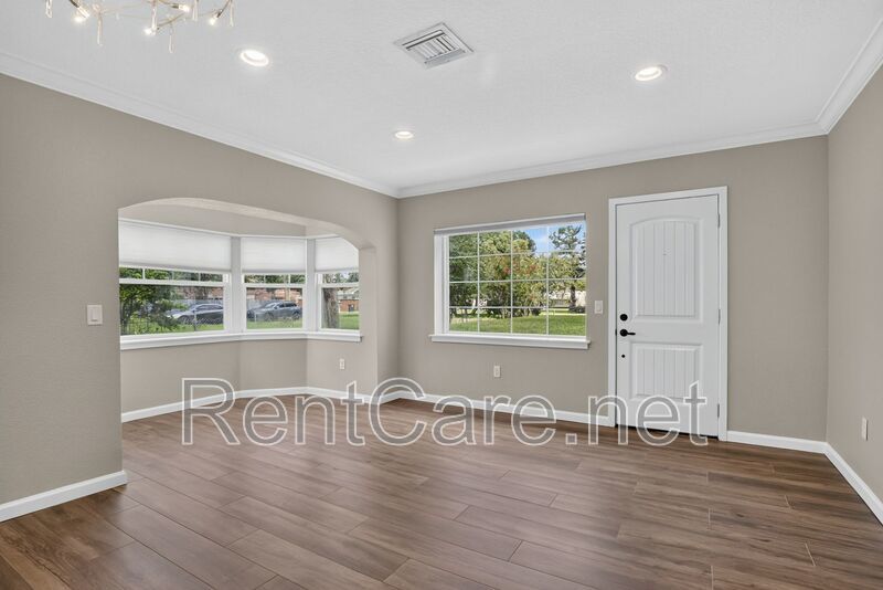 Stunning Historic 3/2 In the heart of Downtown Winter Garden! Available Now! property image
