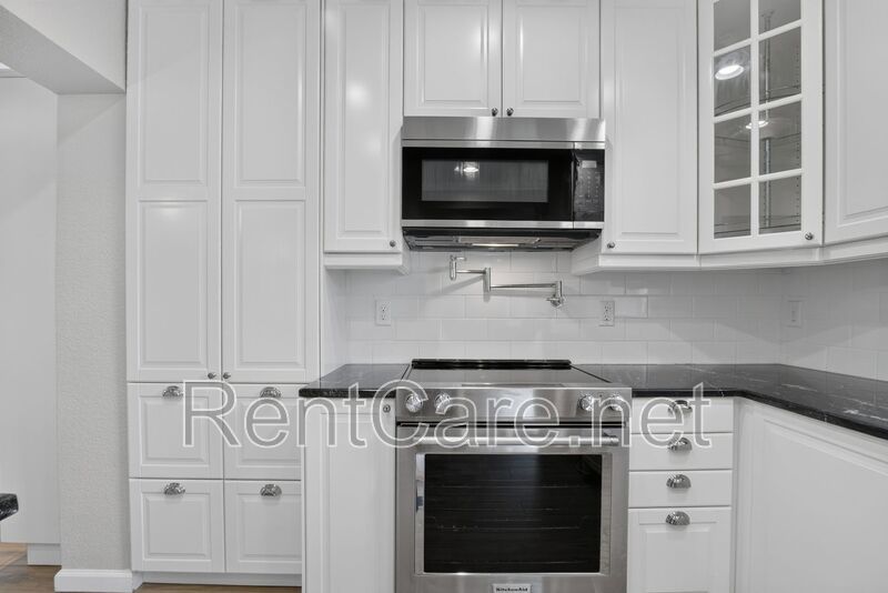Stunning Historic 3/2 In the heart of Downtown Winter Garden! Available Now! property image