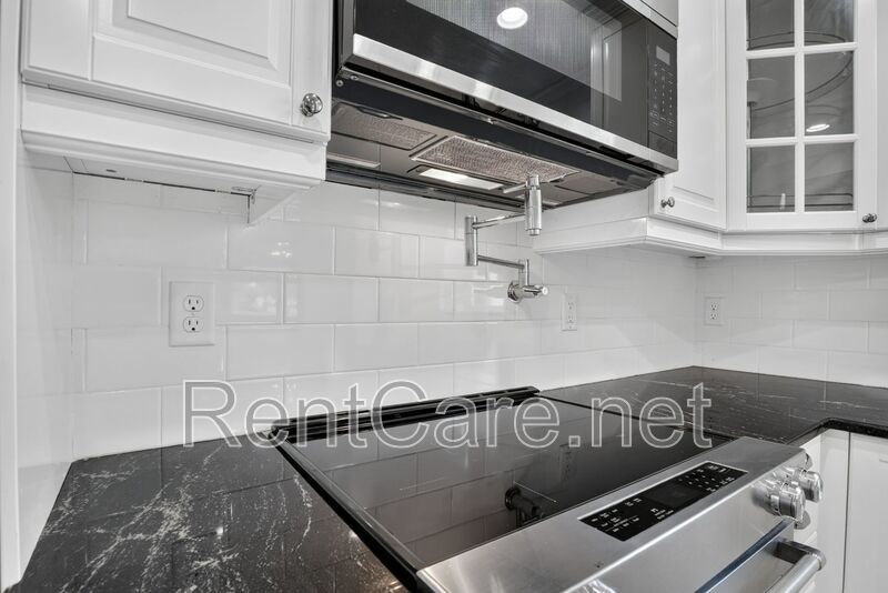 Stunning Historic 3/2 In the heart of Downtown Winter Garden! Available Now! property image
