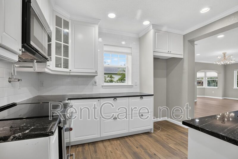 Stunning Historic 3/2 In the heart of Downtown Winter Garden! Available Now! property image