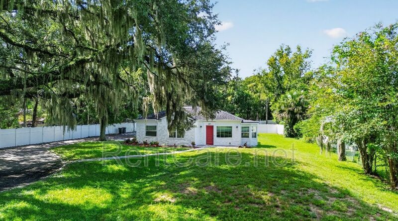 Stunning Historic 3/2 In the heart of Downtown Winter Garden! Available Now! property image