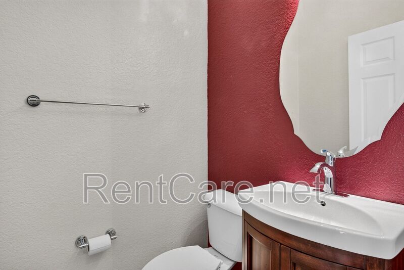 Stunning 3/2.5 Town Home in the Gated Highcroft Pointe community of Longwood! property image