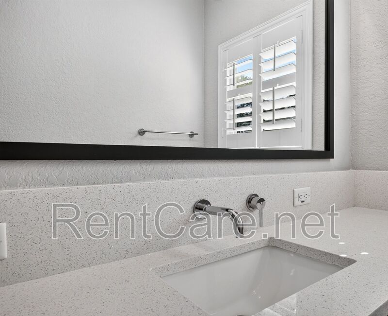 Stunning 3/2.5 Town Home in the Gated Highcroft Pointe community of Longwood! property image